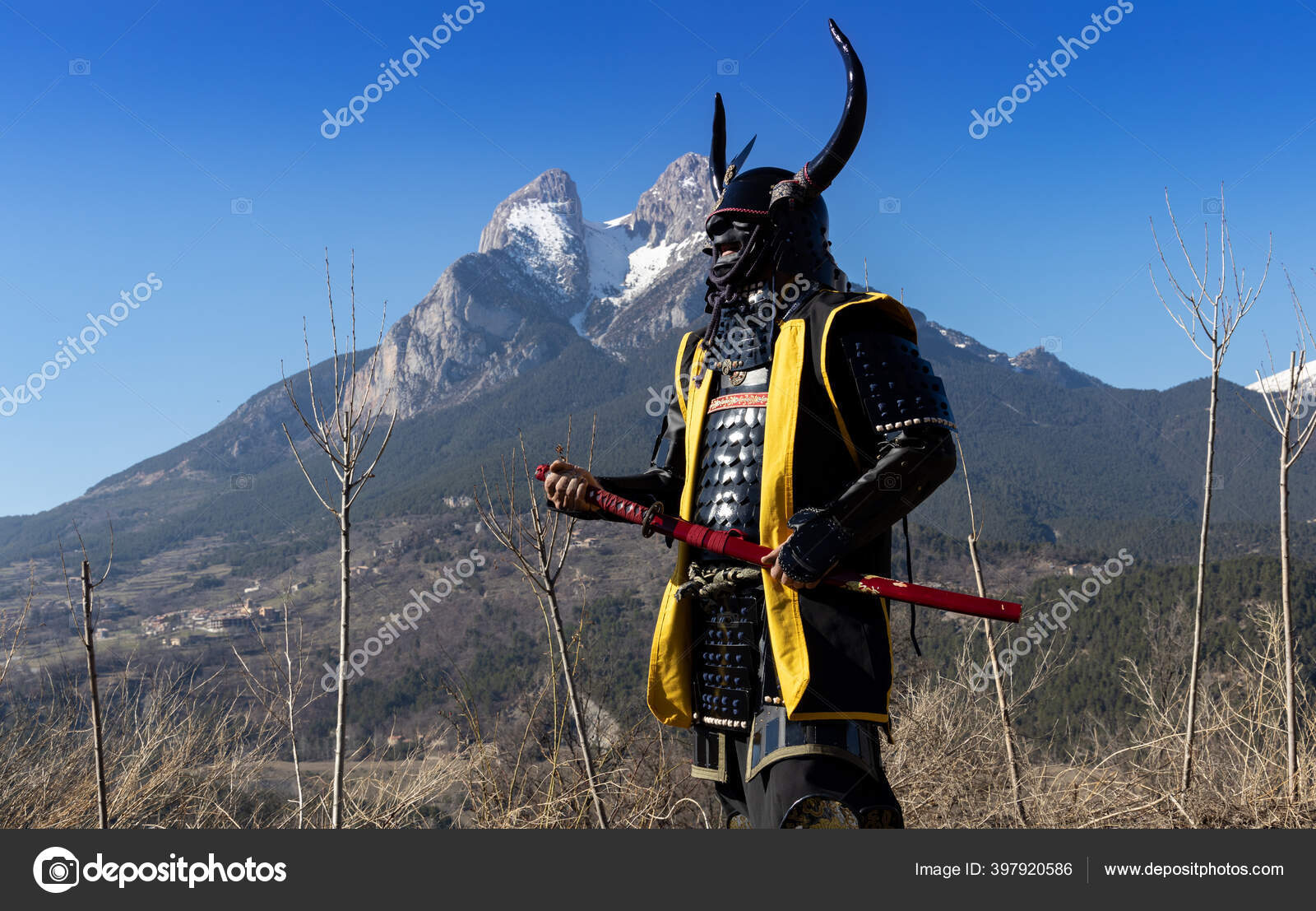 Japanese Samurai Warrior Dressed Armor Mesmerizing Mountainous