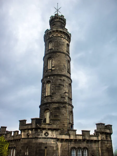 Plano Vertical Bajo Ángulo Del Monumento Nelson Edimburgo — Foto de Stock