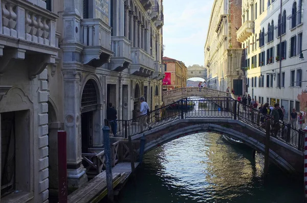Venice Italy Sep 2013 Venetian Canal Scene Looking Bridge Sighs — 스톡 사진