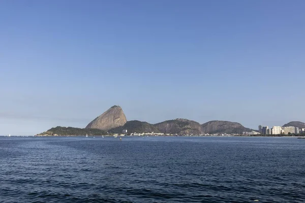Sugarloaf Hegy Rio Janeiróban Brazíliában Guanabara Öbölből Tiszta Kék Felé — Stock Fotó