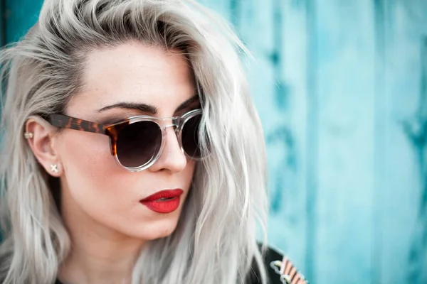 Portrait Young Caucasian Female White Hair Sunglasses Front Blue Wall — Stock Photo, Image