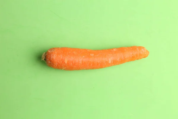 Ein Blick Von Oben Auf Eine Einzelne Köstliche Karotte Auf — Stockfoto