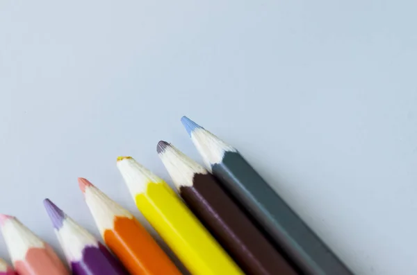 Közelkép Színes Ceruzákról Kék Felületen — Stock Fotó