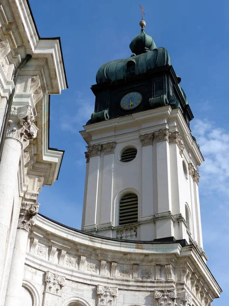 Ein Flachbild Der Fassade Des Klosters Ettal Bayerischen Ettal Vertikale — Stockfoto