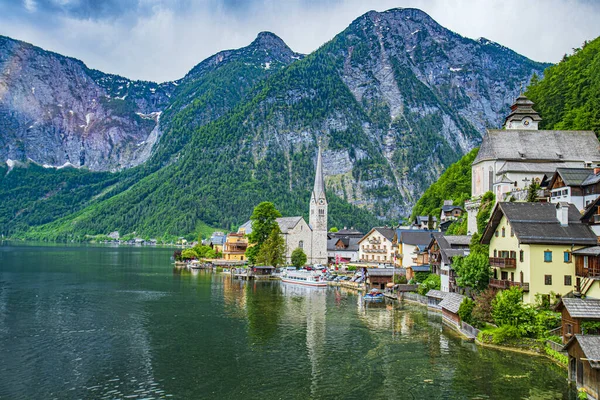 Imagen Muestra Pintoresca Ciudad Hallstatt Lago Hallstatt Rodeado Montañas — Foto de Stock