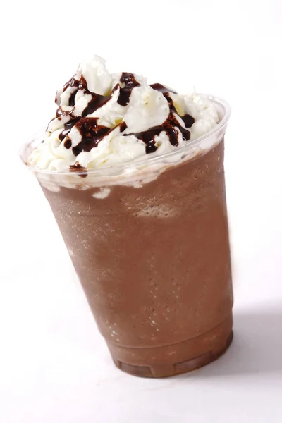 Ένα Κοντινό Πλάνο Νόστιμα Κρεμώδη Σοκολάτα Κρύο Milkshake Σαντιγί Στην — Φωτογραφία Αρχείου