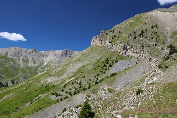 Ein Faszinierender Blick Auf Die Bergige Landschaft Saint Etienne Tinee — Stockfoto