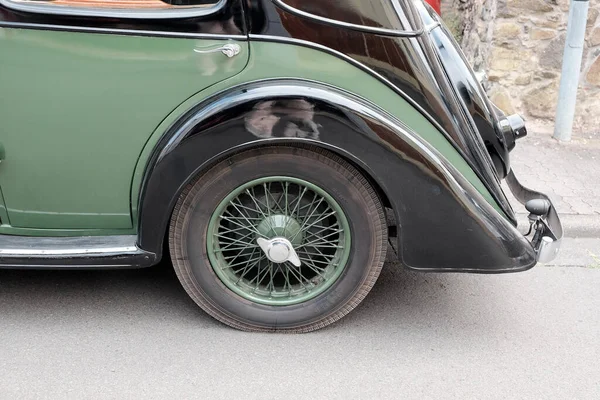 Closeup Shot Old Green Vintage Car — Stock Photo, Image