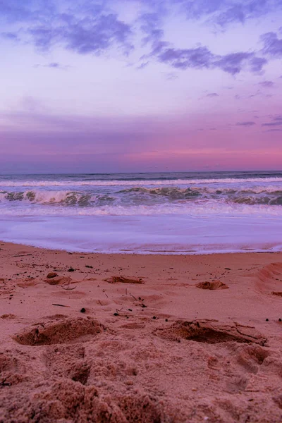 Вертикальный Пейзаж Красивого Красочного Заката Пляже — стоковое фото