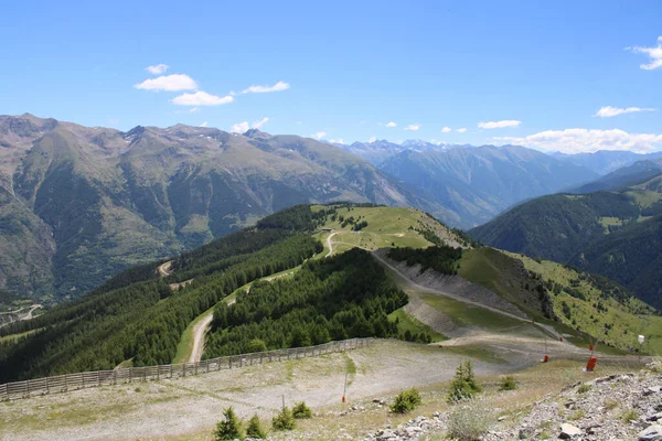 Una Vista Affascinante Del Paesaggio Montuoso Saint Etienne Tinee Francia — Foto Stock