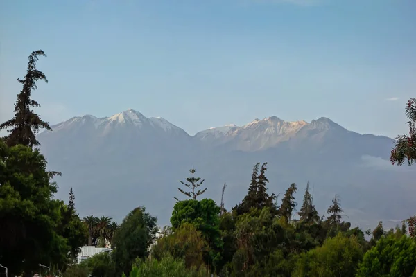 Krásný Záběr Hor Během Slunečného Dne Arequipa Peru — Stock fotografie