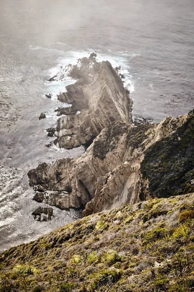 Tiro Vertical Nevoeiro Big Sur Califórnia Eua — Fotografia de Stock