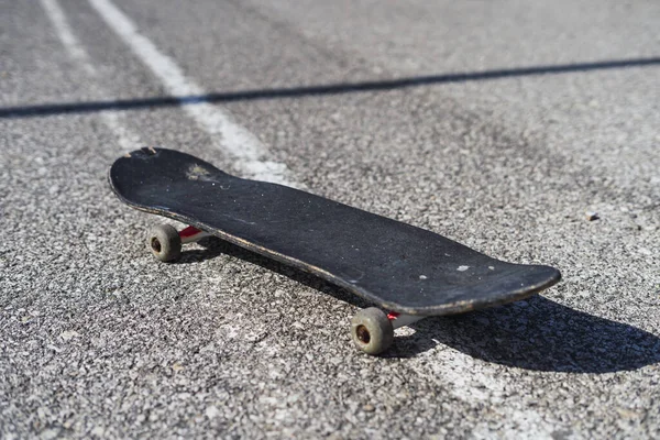 Eine Nahaufnahme Von Skateboard Auf Der Straße — Stockfoto