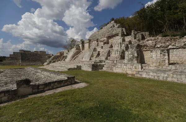 Panoráma Felvétel Piramisok Maja Edzna Campeche Mexikóban Egy Felhős Nap — Stock Fotó