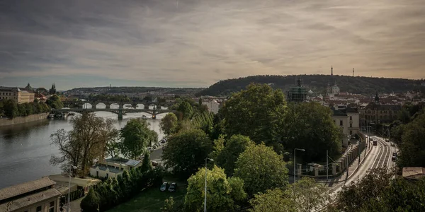 Çek Cumhuriyeti Ndeki Charles Bridge Prag Sakin Bir Görüntüsü — Stok fotoğraf