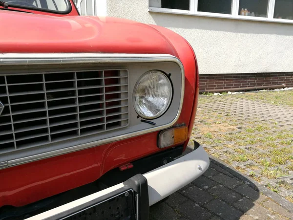 Circular Headlight Retro Red Car — Stock Photo, Image