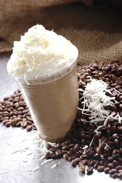 Frappuccino Froid Frais Crème Fouettée Noix Coco Râpée — Photo