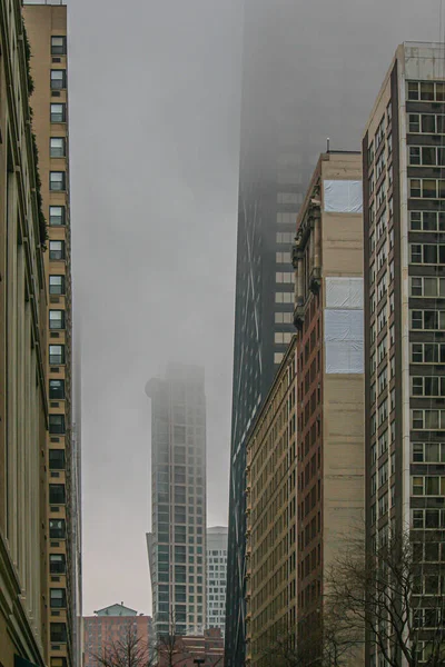 美国芝加哥 2010年2月20日 在一个多雾的冬季 芝加哥市中心的老刮胡刀 — 图库照片