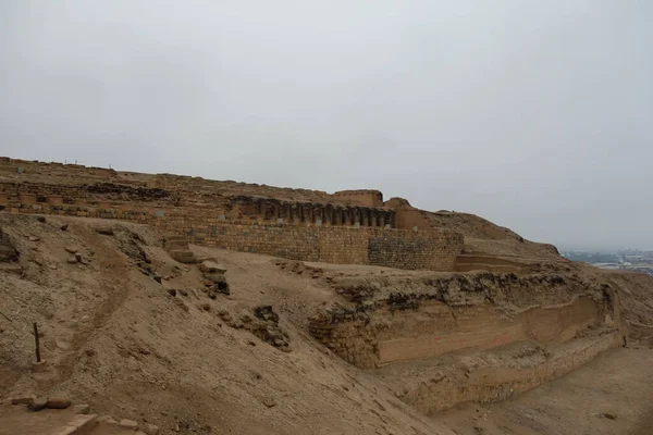 Sebuah Pandangan Yang Memesona Dari Sebuah Tempat Suci Arkeologi Pachacamac — Stok Foto