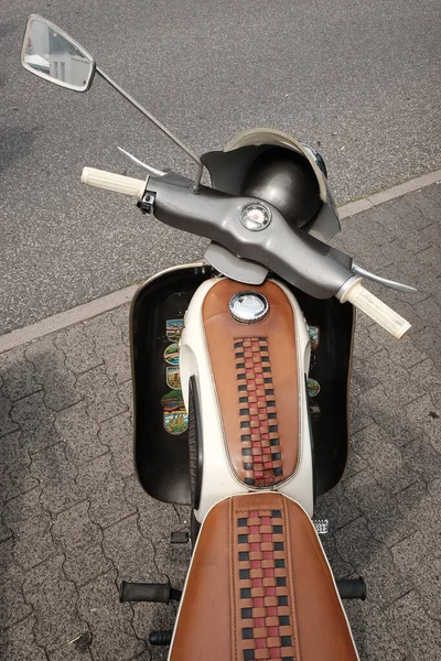 Vertical High Angle Shot Vintage Motorcycle — Stock Photo, Image