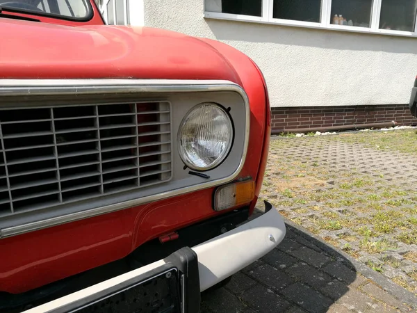 Circular Headlight Retro Red Car — Stock Photo, Image