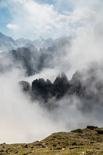 Ett Bergigt Landskap Three Peaks Nature Park Italien — Stockfoto