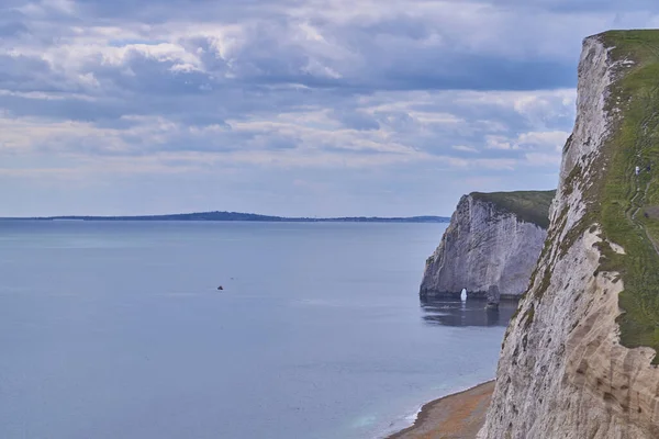 晴れた日にイギリスのパーベック文化遺産海岸の美しいショット — ストック写真