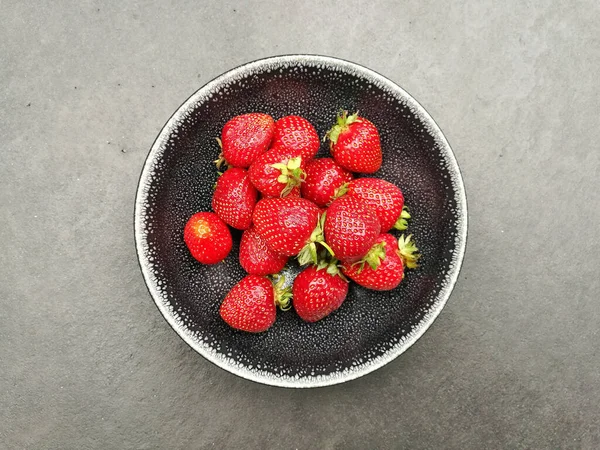 Primer Plano Jugosas Fresas Tazón Circular — Foto de Stock