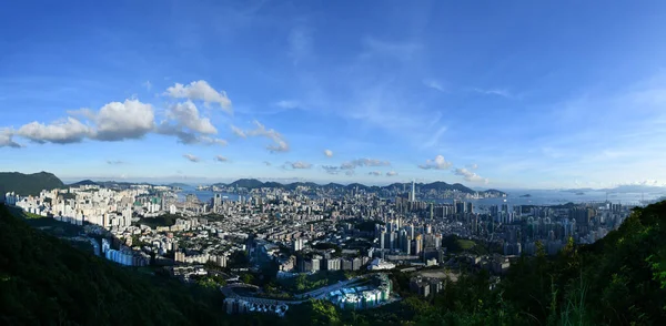 Een Antenne Panoramische Opname Van Een Stad — Stockfoto