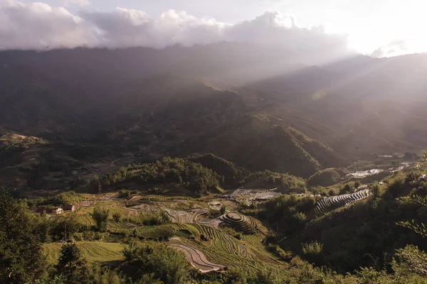 Горизонтальный Снимок Рисовых Террас Горах Сапа Вьетнаме Закате — стоковое фото