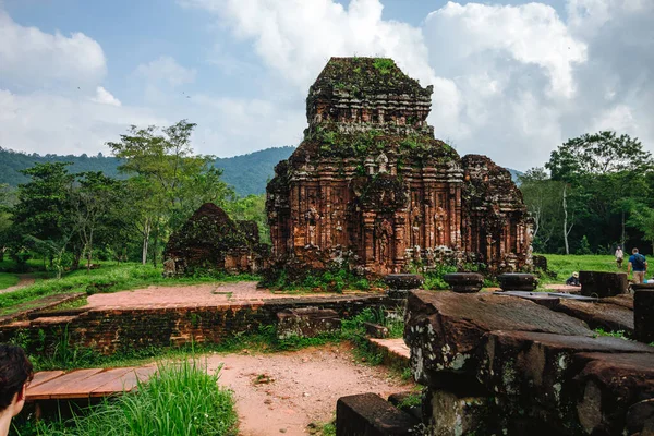 Částečně Zničené Hinduistické Chrámy Mého Syna Quang Vietnamu — Stock fotografie