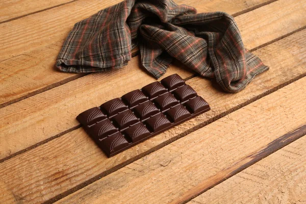 Deliciosa Barra Chocolate Marrom Superfície Madeira — Fotografia de Stock
