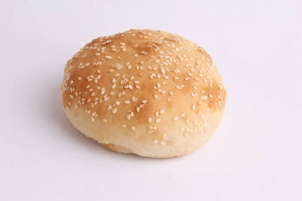 Een Close Shot Van Het Heerlijke Witte Broodje Met Sesamzaad — Stockfoto