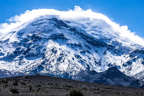 Uma Foto Paisagem Pico Nevado Uma Bela Montanha Sob Uma — Fotografia de Stock