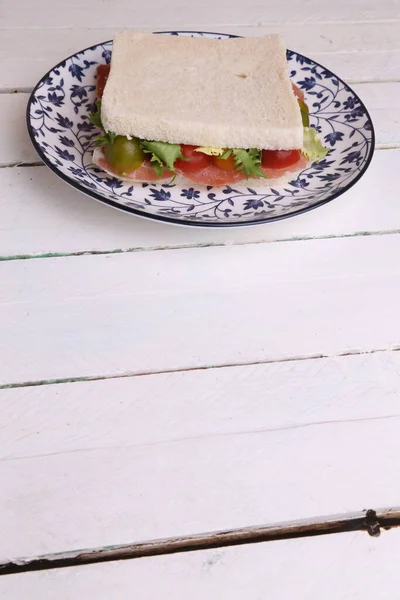 Sándwich Jamón Serrano Español Con Tomate Lechuga — Foto de Stock