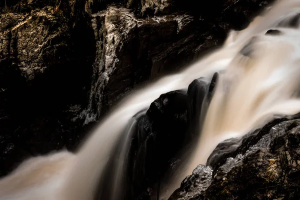 Egy Közeli Felvétel Fagyott Kövekről Highland Riverben Remetelak Pitlochry Ban — Stock Fotó