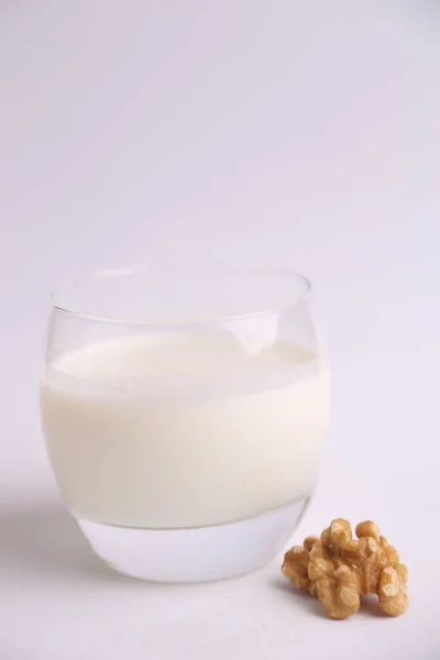 Glass Milk Next Cracked Walnut — Stock Photo, Image