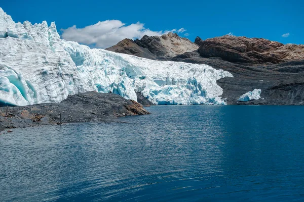 Pastoruri Gletsjer Onder Het Zonlicht Een Blauwe Lucht Huascaran National — Stockfoto