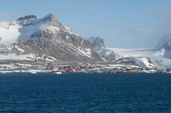 Uma Bela Paisagem Estação Antártica Esperanza Sob Céu Nublado — Fotografia de Stock