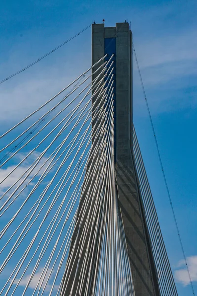 Eine Vertikale Aufnahme Der Big Obukhovsky Bridge — Stockfoto