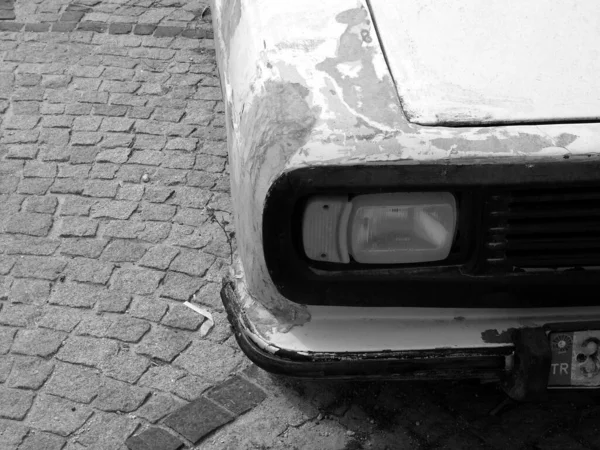 Uma Imagem Tons Cinza Farol Carro Velho — Fotografia de Stock