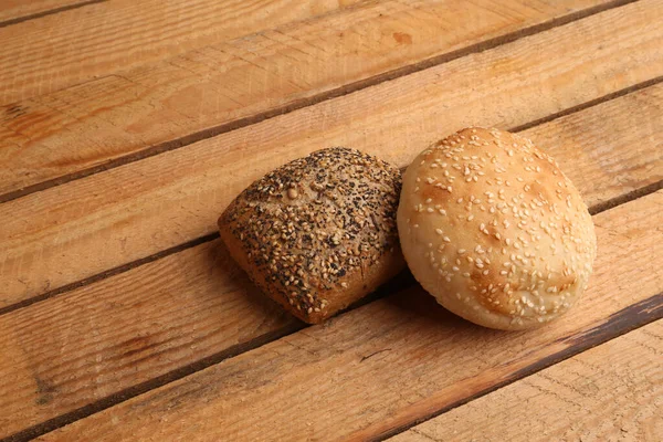 Multigrain Bread Bun Sesame Seeds Wooden Table — Stock Photo, Image