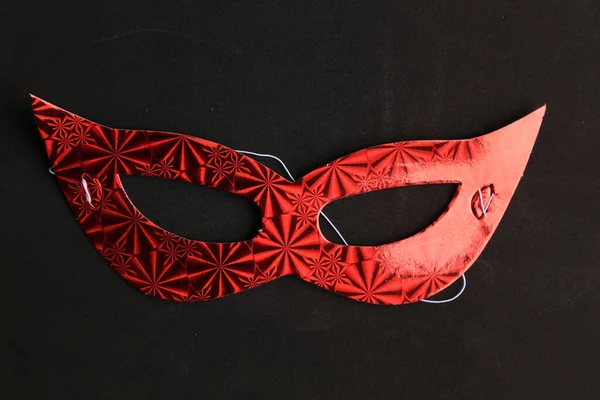 Masque Fête Rouge Isolé Sur Fond Noir — Photo