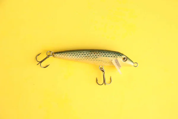 Top View Single Fishing Lure Yellow Background — Stock Photo, Image