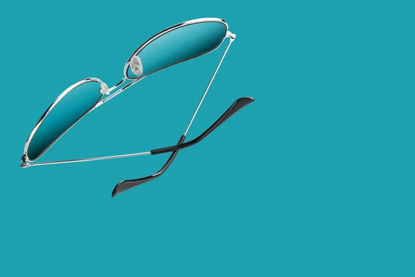 Detailní Záběr Brýlí Izolovaných Modrém Pozadí — Stock fotografie