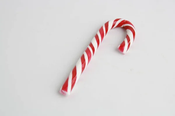 Caramelo Navidad Rojo Blanco Una Superficie Blanca — Foto de Stock