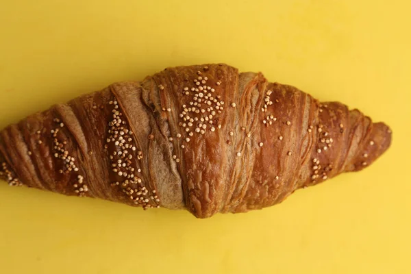 Top View Delicious Croissant Yellow Background — Stock Photo, Image