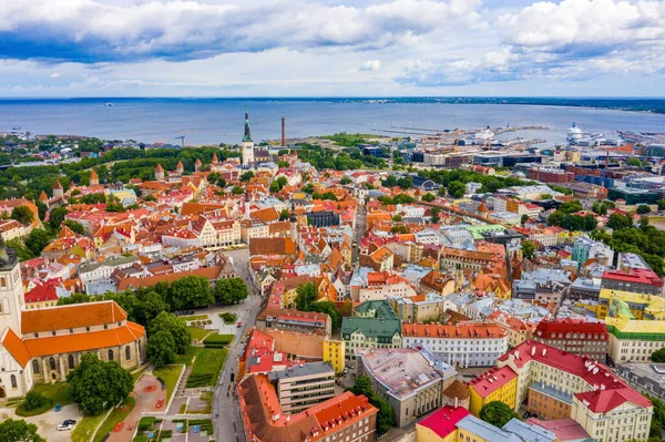 Uno Scatto Aereo Della Bellissima Città Tallinn Estonia — Foto Stock