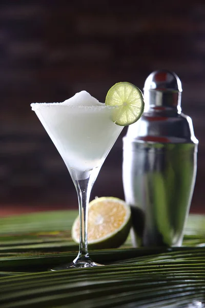 Een Selectieve Focus Shot Van Smakelijke Cocktail White Lady — Stockfoto