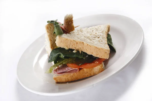 Eine Nahaufnahme Eines Club Sandwich Mit Speck Tomate Und Salat — Stockfoto